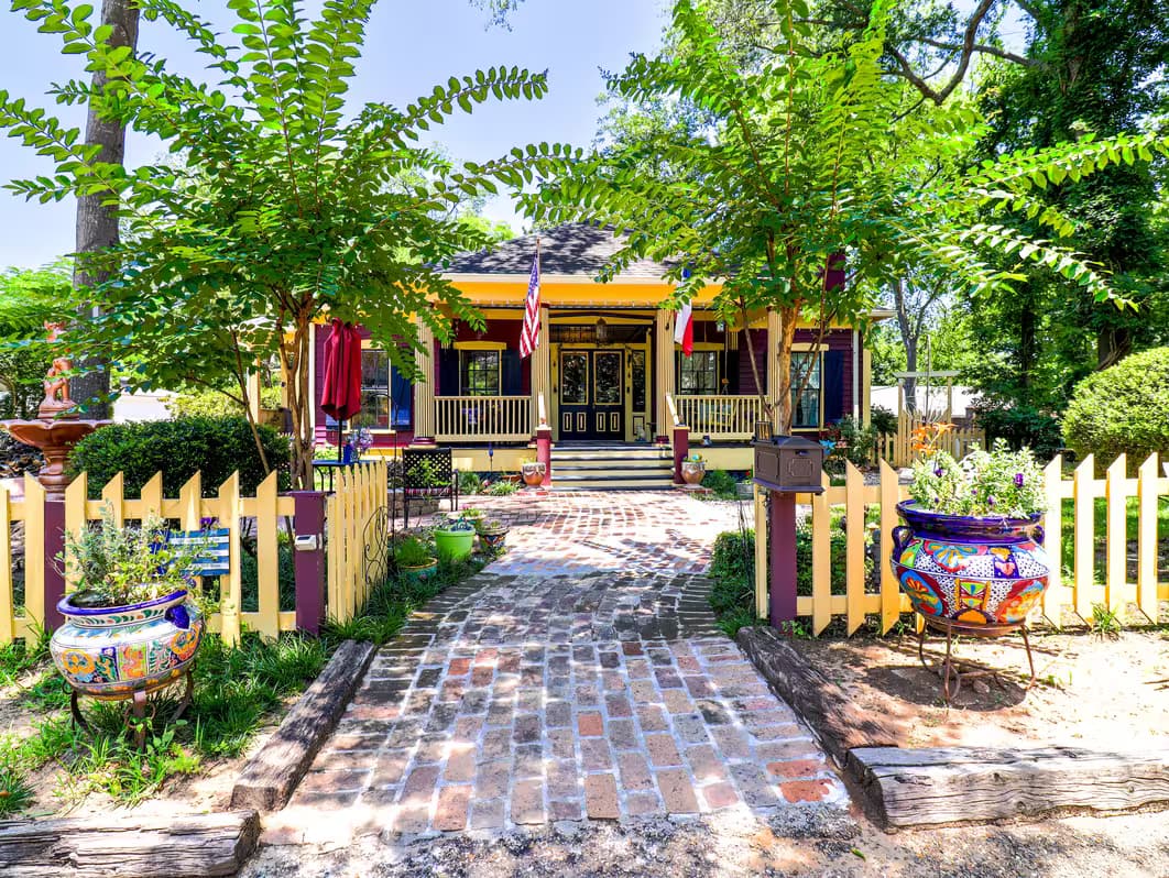 The Steamboat Inn exterior