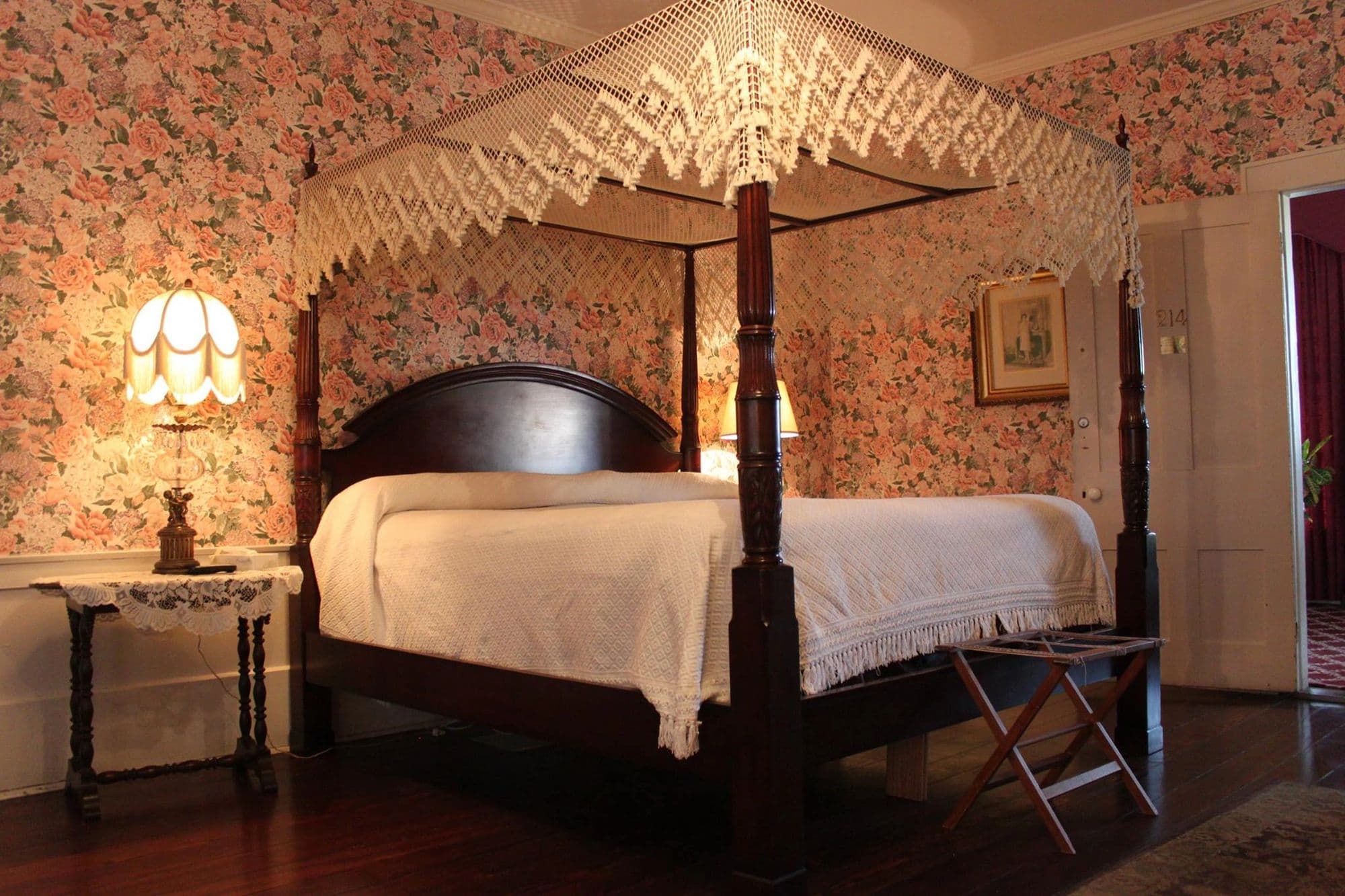 Guest room hospitality at a Jefferson historic hotel