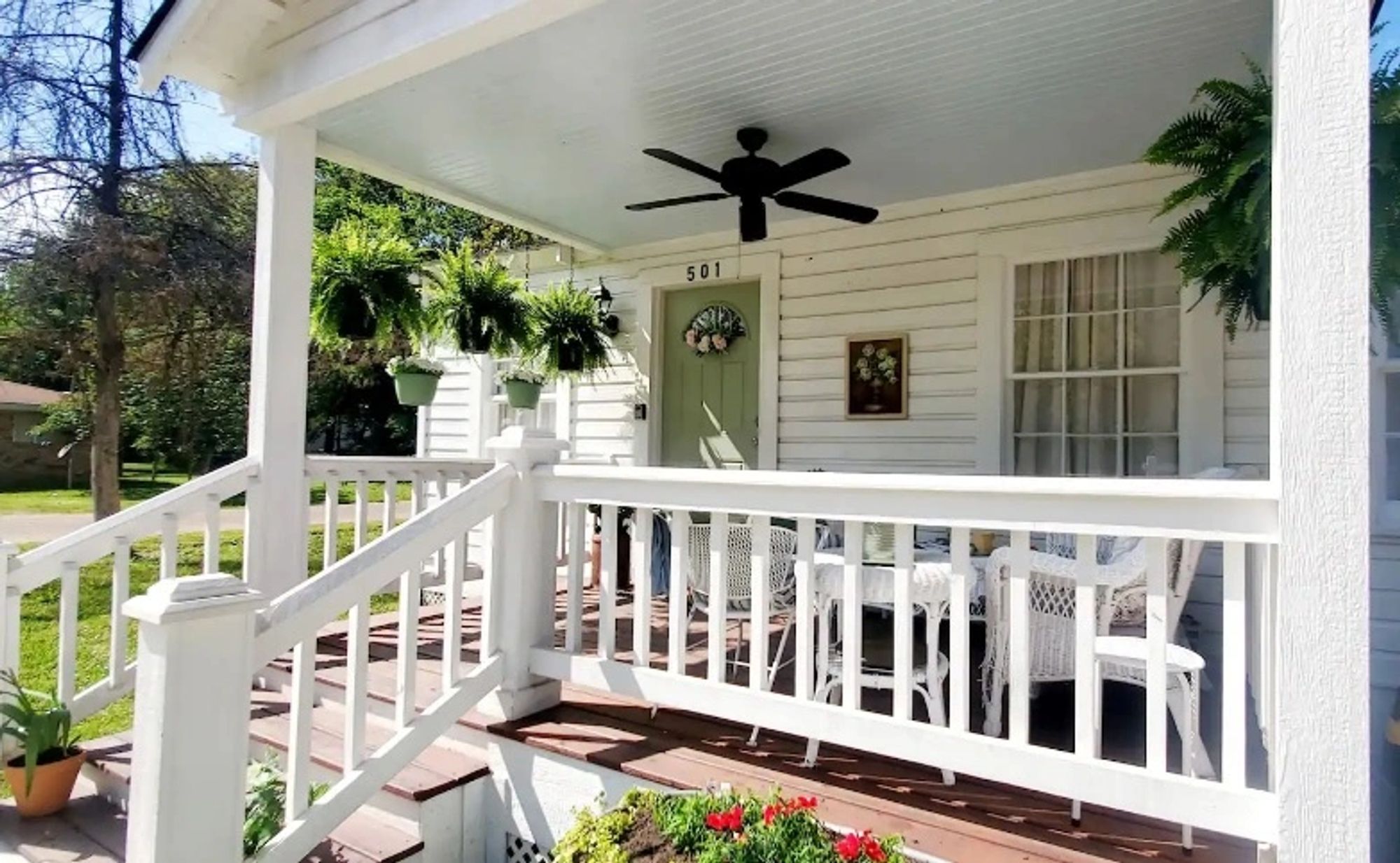 Iris Cottage lodging, Jefferson